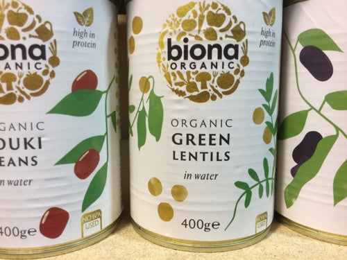 Organic green lentils by Biona in a 400g can, high in protein.