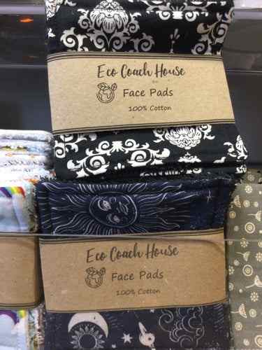 Eco coach house large face pads made from 100% organic cotton, featuring eco-friendly packaging.