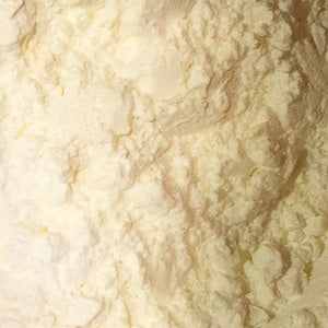 Corn flour (100g) with fine texture and neutral flavor for versatile culinary uses.