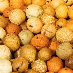 Seaweed crackers with peanut flavor, 100g packaging, crunchy and nutritious snack.