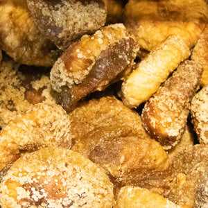 Snack figs (100g) - handpicked and packed for convenient, nutritious snacking.