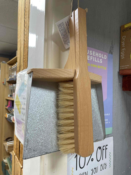 Wooden dust pan and magnetic brush. FSC