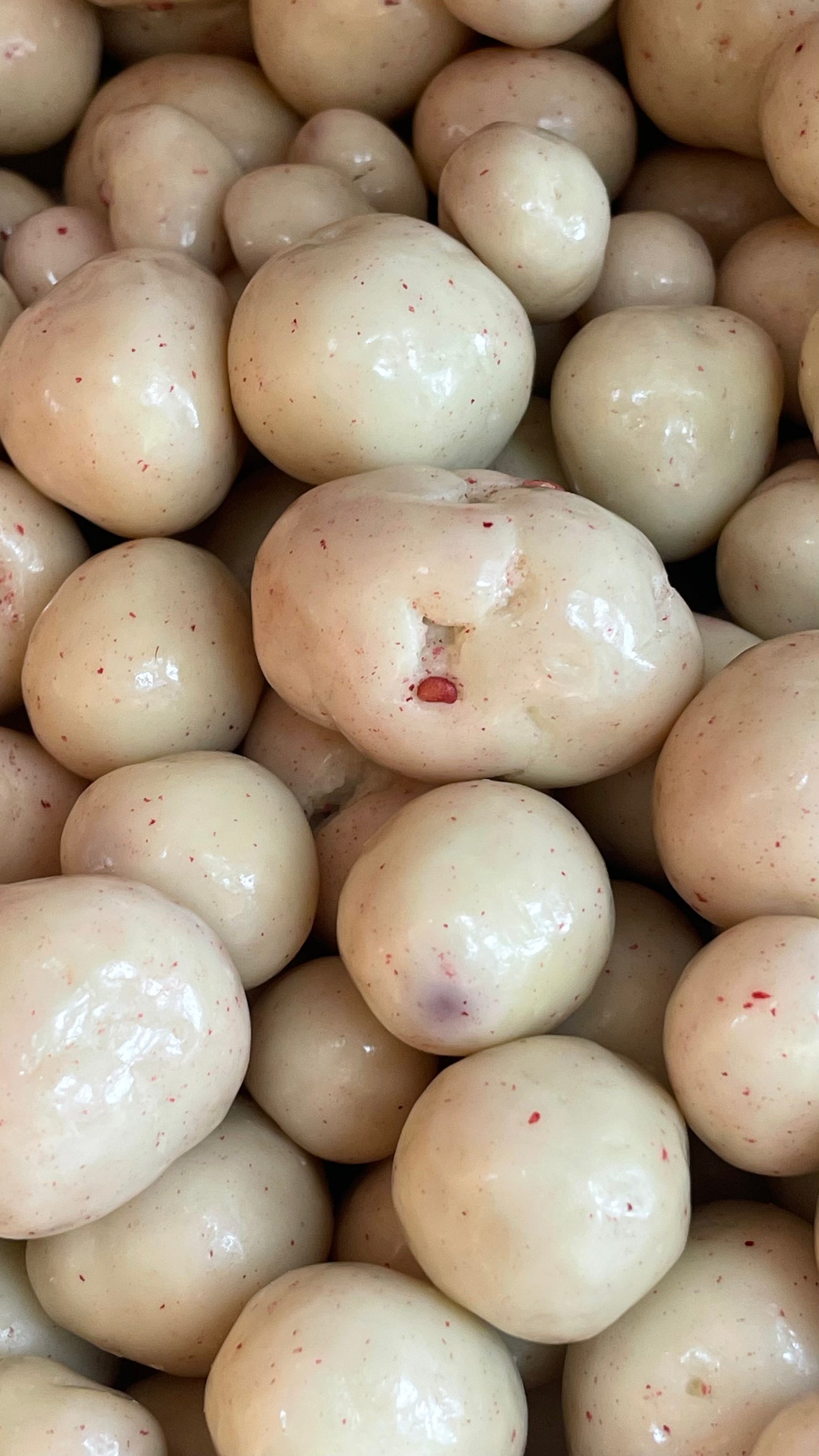 White Chocolate Strawberries (100g)