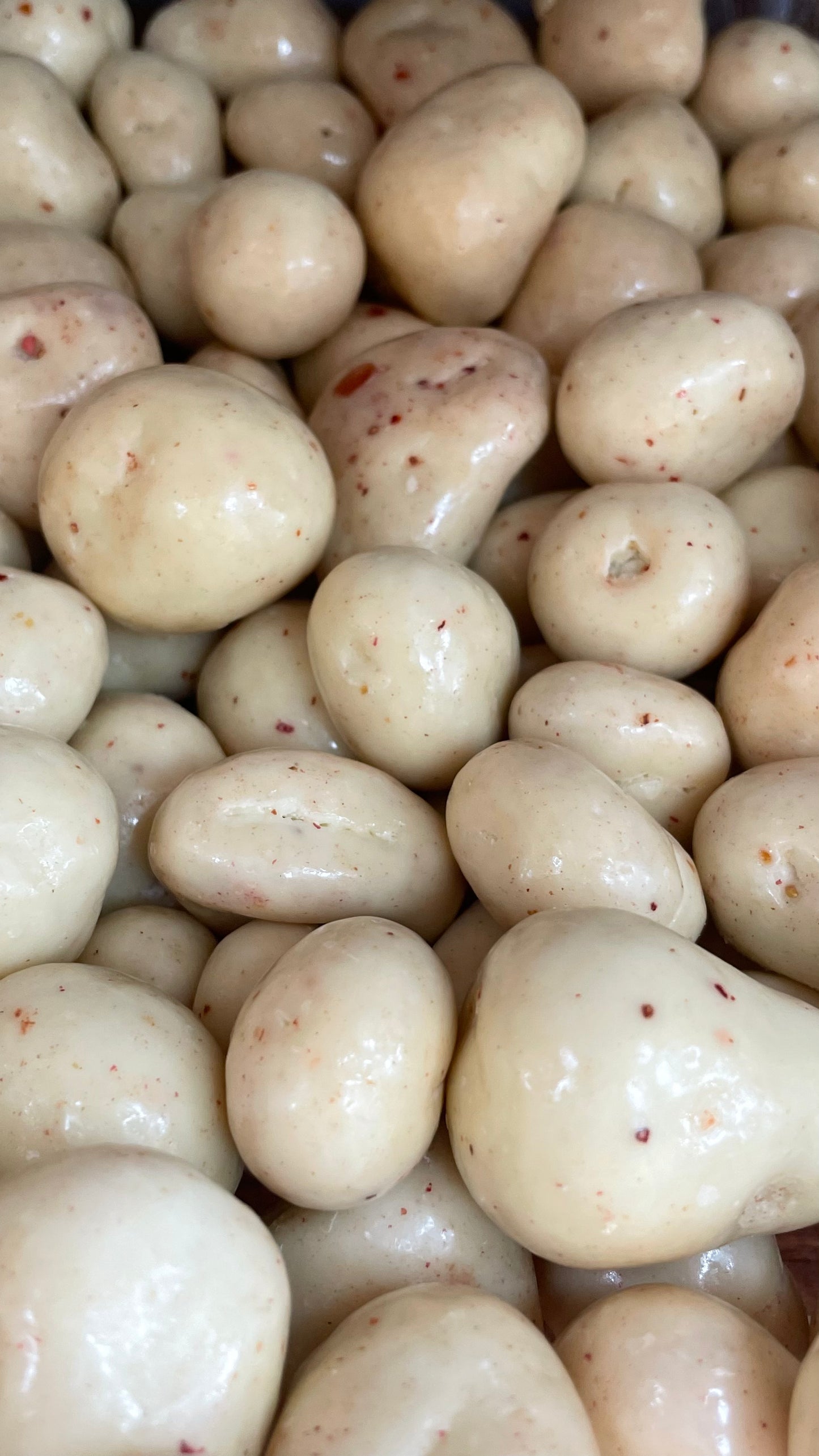 White Chocolate Raspberries (100g)