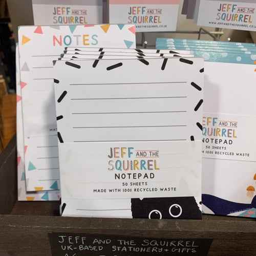 A6 notepad JatS with elegant design, compact and portable for artists and thinkers, featuring premium quality paper and practical features.